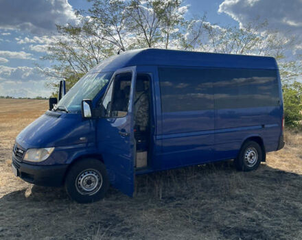 Синий Мерседес Sprinter, объемом двигателя 2.69 л и пробегом 381 тыс. км за 8200 $, фото 5 на Automoto.ua