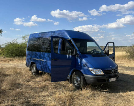 Синий Мерседес Sprinter, объемом двигателя 2.69 л и пробегом 381 тыс. км за 8200 $, фото 1 на Automoto.ua