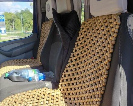 Синий Мерседес Sprinter, объемом двигателя 2.69 л и пробегом 170 тыс. км за 10900 $, фото 5 на Automoto.ua