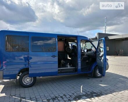 Синий Мерседес Sprinter, объемом двигателя 2.2 л и пробегом 504 тыс. км за 7500 $, фото 4 на Automoto.ua