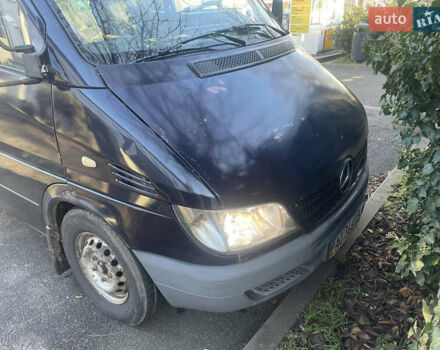 Синий Мерседес Sprinter, объемом двигателя 2.69 л и пробегом 560 тыс. км за 5000 $, фото 12 на Automoto.ua