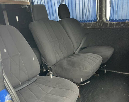 Синий Мерседес Sprinter, объемом двигателя 2.7 л и пробегом 720 тыс. км за 9600 $, фото 9 на Automoto.ua