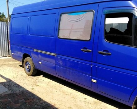 Синій Мерседес Sprinter, об'ємом двигуна 2.1 л та пробігом 780 тис. км за 7800 $, фото 2 на Automoto.ua