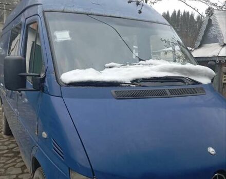 Синий Мерседес Sprinter, объемом двигателя 2.2 л и пробегом 307 тыс. км за 4000 $, фото 2 на Automoto.ua