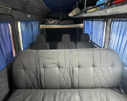 Синий Мерседес Sprinter, объемом двигателя 2.7 л и пробегом 720 тыс. км за 9600 $, фото 8 на Automoto.ua