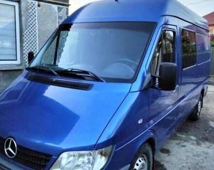 Синий Мерседес Sprinter, объемом двигателя 2.2 л и пробегом 200 тыс. км за 8200 $, фото 1 на Automoto.ua