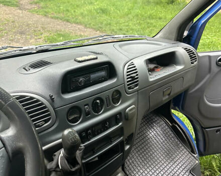 Синий Мерседес Sprinter, объемом двигателя 2.69 л и пробегом 720 тыс. км за 8500 $, фото 10 на Automoto.ua
