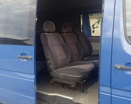 Синий Мерседес Sprinter, объемом двигателя 0 л и пробегом 368 тыс. км за 9500 $, фото 7 на Automoto.ua