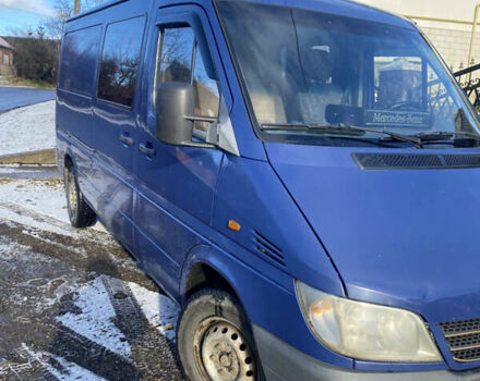Синий Мерседес Sprinter, объемом двигателя 2.15 л и пробегом 441 тыс. км за 8700 $, фото 2 на Automoto.ua