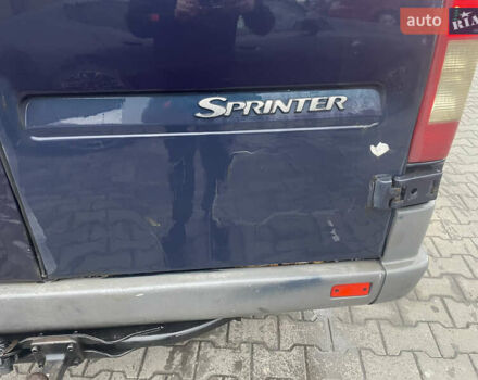 Синий Мерседес Sprinter, объемом двигателя 2.69 л и пробегом 560 тыс. км за 5000 $, фото 5 на Automoto.ua