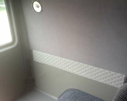 Синий Мерседес Sprinter, объемом двигателя 0 л и пробегом 368 тыс. км за 9500 $, фото 4 на Automoto.ua