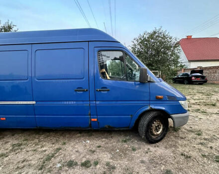 Синий Мерседес Sprinter, объемом двигателя 2.15 л и пробегом 759 тыс. км за 9000 $, фото 7 на Automoto.ua