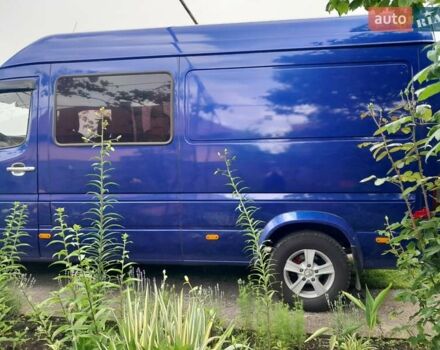 Синий Мерседес Sprinter, объемом двигателя 2.15 л и пробегом 530 тыс. км за 10000 $, фото 3 на Automoto.ua
