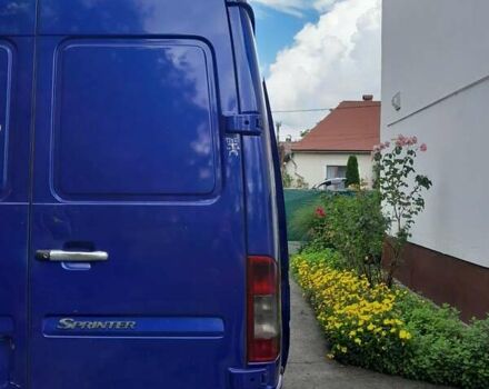 Синий Мерседес Sprinter, объемом двигателя 2.15 л и пробегом 530 тыс. км за 10000 $, фото 1 на Automoto.ua
