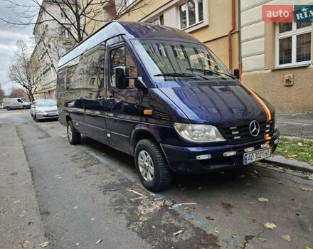 Синий Мерседес Sprinter, объемом двигателя 2.2 л и пробегом 890 тыс. км за 8800 $, фото 4 на Automoto.ua