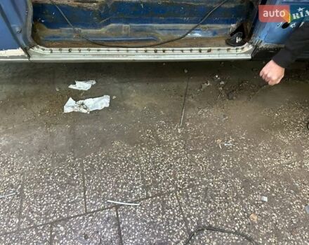 Синий Мерседес Sprinter, объемом двигателя 2.2 л и пробегом 890 тыс. км за 8800 $, фото 12 на Automoto.ua