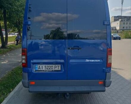 Синий Мерседес Sprinter, объемом двигателя 2.7 л и пробегом 560 тыс. км за 13000 $, фото 2 на Automoto.ua