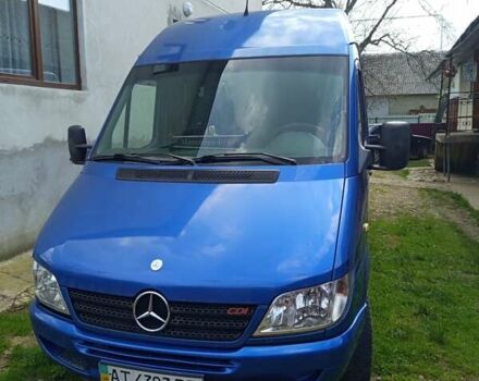 Синий Мерседес Sprinter, объемом двигателя 2.1 л и пробегом 480 тыс. км за 8000 $, фото 3 на Automoto.ua
