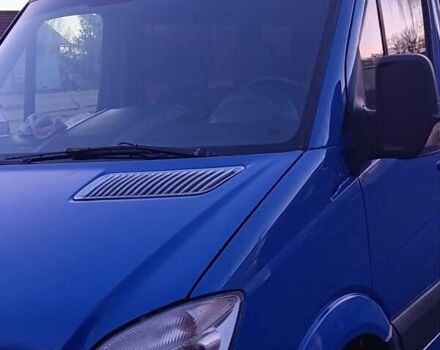 Синий Мерседес Sprinter, объемом двигателя 2.2 л и пробегом 120 тыс. км за 12300 $, фото 1 на Automoto.ua