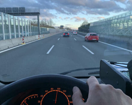 Синий Мерседес Sprinter, объемом двигателя 2.69 л и пробегом 320 тыс. км за 14000 $, фото 18 на Automoto.ua