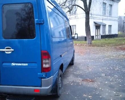 Синий Мерседес Sprinter, объемом двигателя 2.2 л и пробегом 850 тыс. км за 8950 $, фото 2 на Automoto.ua