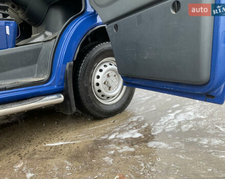 Синий Мерседес Sprinter, объемом двигателя 2.69 л и пробегом 320 тыс. км за 14000 $, фото 34 на Automoto.ua