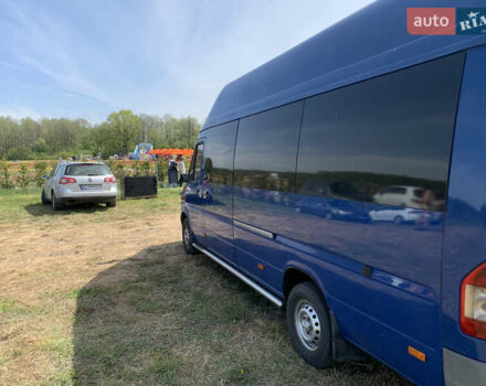 Синий Мерседес Sprinter, объемом двигателя 2.69 л и пробегом 320 тыс. км за 14000 $, фото 4 на Automoto.ua
