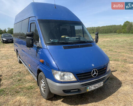 Синий Мерседес Sprinter, объемом двигателя 2.69 л и пробегом 320 тыс. км за 14000 $, фото 3 на Automoto.ua