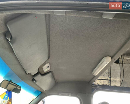 Синий Мерседес Sprinter, объемом двигателя 2.69 л и пробегом 320 тыс. км за 14000 $, фото 40 на Automoto.ua