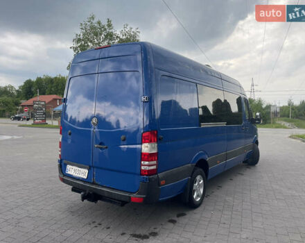 Синий Мерседес Sprinter, объемом двигателя 2.1 л и пробегом 640 тыс. км за 12800 $, фото 10 на Automoto.ua