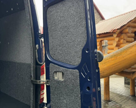 Синий Мерседес Sprinter, объемом двигателя 2.99 л и пробегом 577 тыс. км за 17999 $, фото 41 на Automoto.ua