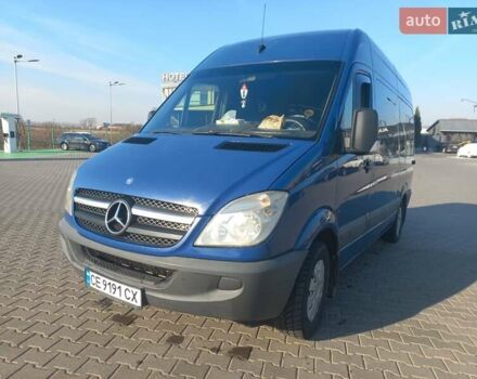 Синий Мерседес Sprinter, объемом двигателя 2.1 л и пробегом 30 тыс. км за 12150 $, фото 2 на Automoto.ua