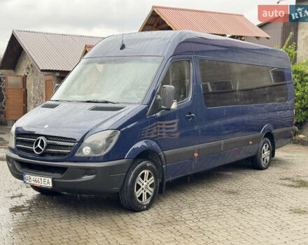 Синий Мерседес Sprinter, объемом двигателя 2.99 л и пробегом 577 тыс. км за 17999 $, фото 1 на Automoto.ua