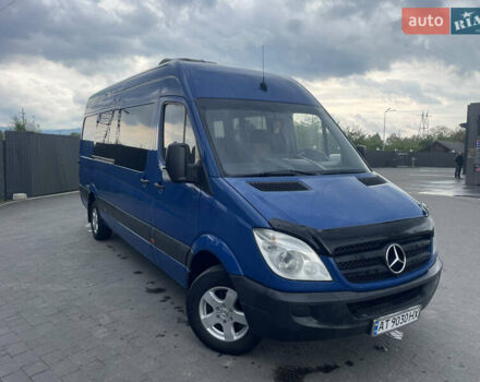 Синий Мерседес Sprinter, объемом двигателя 2.1 л и пробегом 640 тыс. км за 12800 $, фото 8 на Automoto.ua