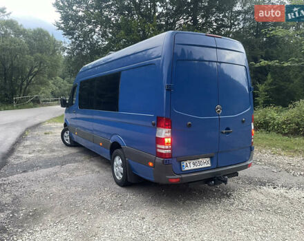 Синий Мерседес Sprinter, объемом двигателя 2.1 л и пробегом 640 тыс. км за 12800 $, фото 1 на Automoto.ua