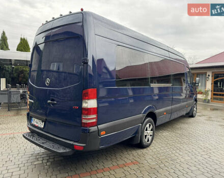 Синий Мерседес Sprinter, объемом двигателя 2.99 л и пробегом 577 тыс. км за 17999 $, фото 2 на Automoto.ua
