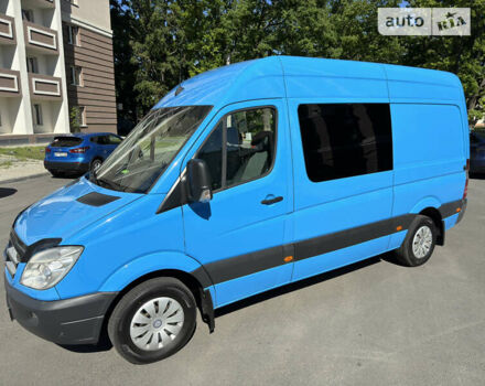 Синий Мерседес Sprinter, объемом двигателя 2.15 л и пробегом 292 тыс. км за 16500 $, фото 2 на Automoto.ua