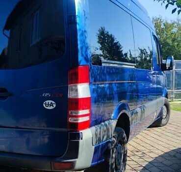 Синий Мерседес Sprinter, объемом двигателя 2.15 л и пробегом 550 тыс. км за 12700 $, фото 20 на Automoto.ua