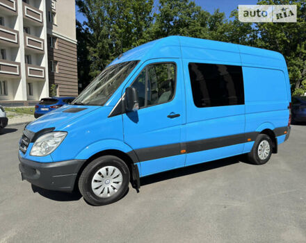 Синий Мерседес Sprinter, объемом двигателя 2.15 л и пробегом 292 тыс. км за 16500 $, фото 1 на Automoto.ua