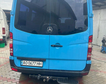 Синий Мерседес Sprinter, объемом двигателя 2.15 л и пробегом 560 тыс. км за 11200 $, фото 4 на Automoto.ua