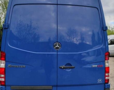 Синий Мерседес Sprinter, объемом двигателя 2.99 л и пробегом 692 тыс. км за 14900 $, фото 13 на Automoto.ua