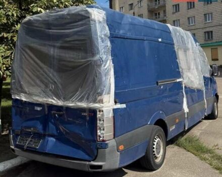 Синий Мерседес Sprinter, объемом двигателя 2.3 л и пробегом 400 тыс. км за 6500 $, фото 4 на Automoto.ua