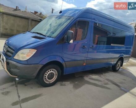 Синий Мерседес Sprinter, объемом двигателя 2.99 л и пробегом 692 тыс. км за 14900 $, фото 3 на Automoto.ua