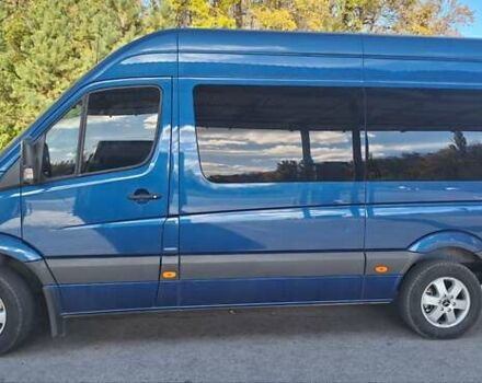 Синий Мерседес Sprinter, объемом двигателя 1.8 л и пробегом 400 тыс. км за 14000 $, фото 1 на Automoto.ua