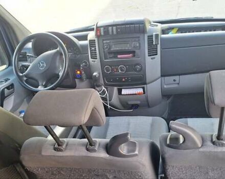 Синий Мерседес Sprinter, объемом двигателя 1.8 л и пробегом 400 тыс. км за 14000 $, фото 12 на Automoto.ua