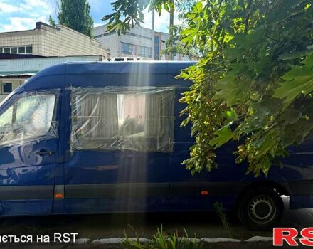 Синій Мерседес Sprinter, об'ємом двигуна 2.2 л та пробігом 300 тис. км за 6000 $, фото 1 на Automoto.ua