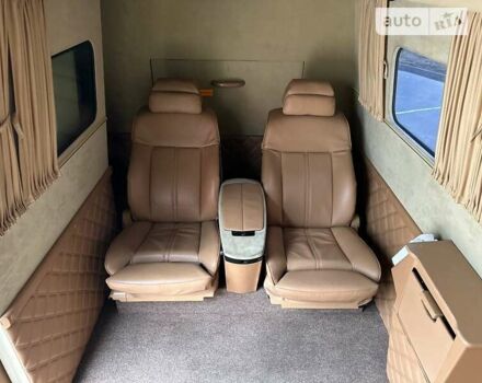 Синий Мерседес Sprinter, объемом двигателя 2.99 л и пробегом 38 тыс. км за 49000 $, фото 12 на Automoto.ua