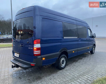 Синий Мерседес Sprinter, объемом двигателя 2.14 л и пробегом 700 тыс. км за 18700 $, фото 3 на Automoto.ua
