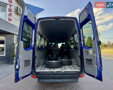 Синий Мерседес Sprinter, объемом двигателя 2.2 л и пробегом 200 тыс. км за 28500 $, фото 16 на Automoto.ua