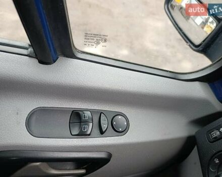 Синий Мерседес Sprinter, объемом двигателя 2.14 л и пробегом 239 тыс. км за 35000 $, фото 13 на Automoto.ua